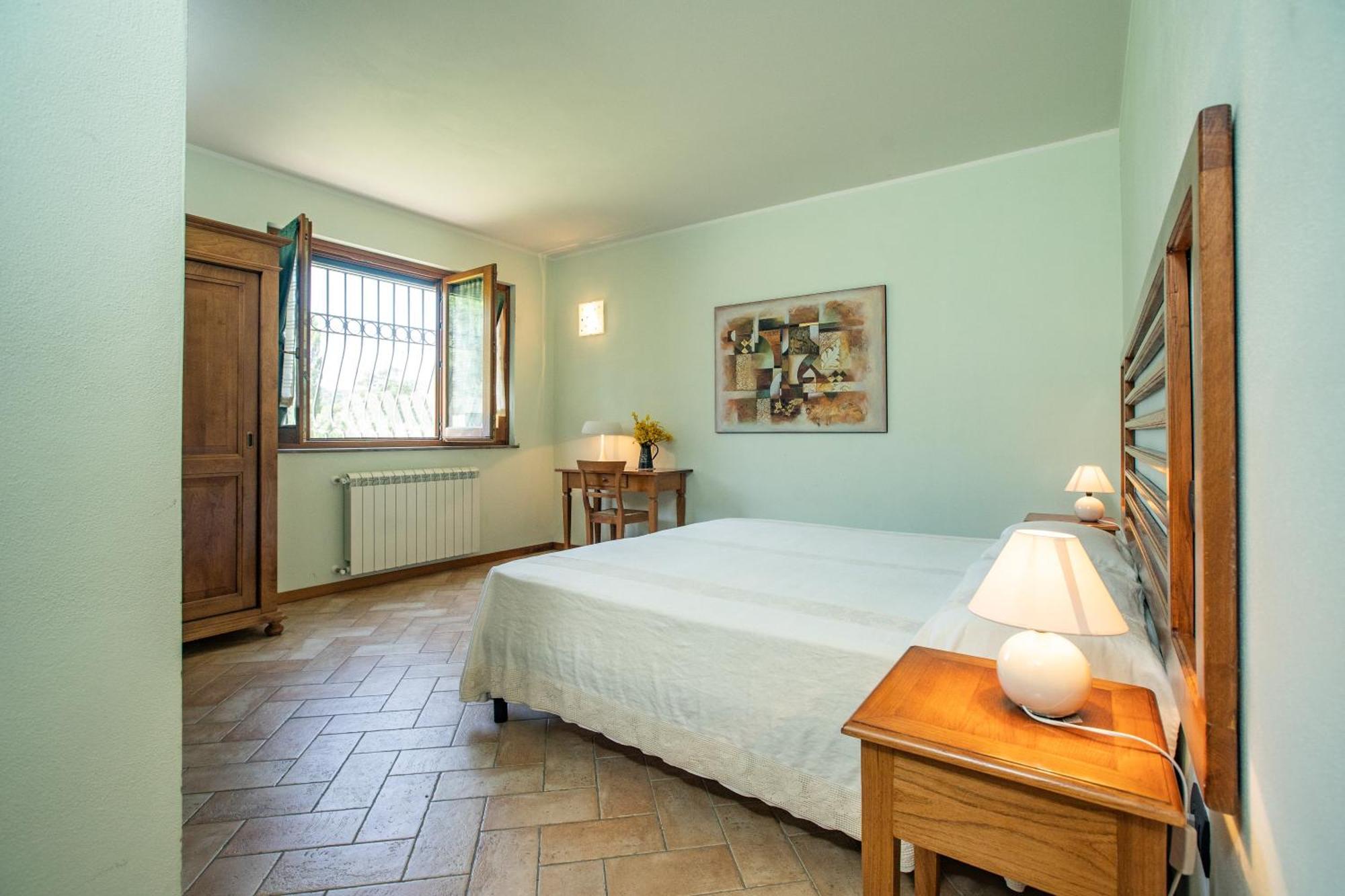 Cerqua Rosara Residence Valtopina Rum bild